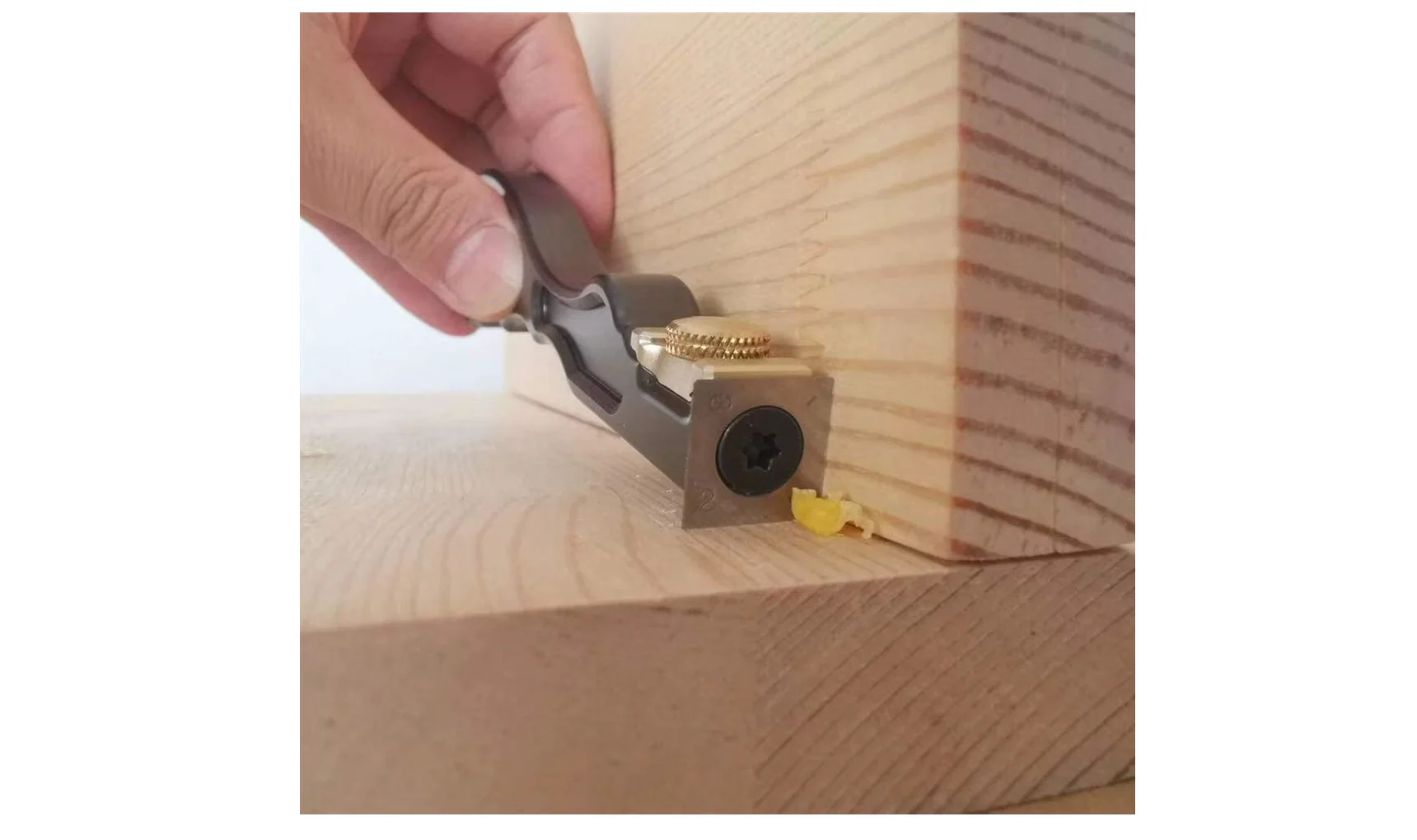 2-in-1 Corner and Glue Scraper - Image 8