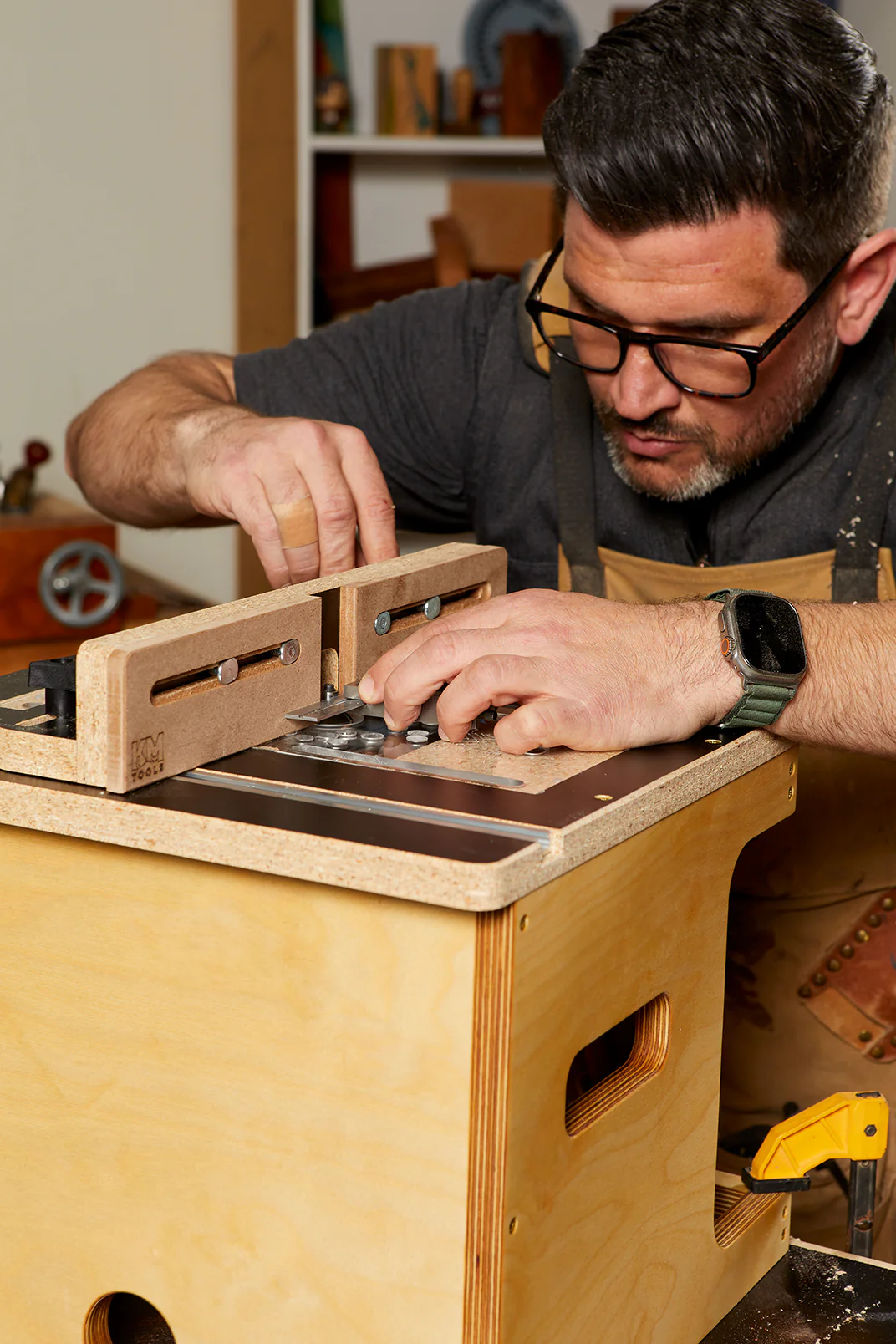 KM Tools Benchtop Router Table for 3x3 Custom Trim Router Jig - Image 33