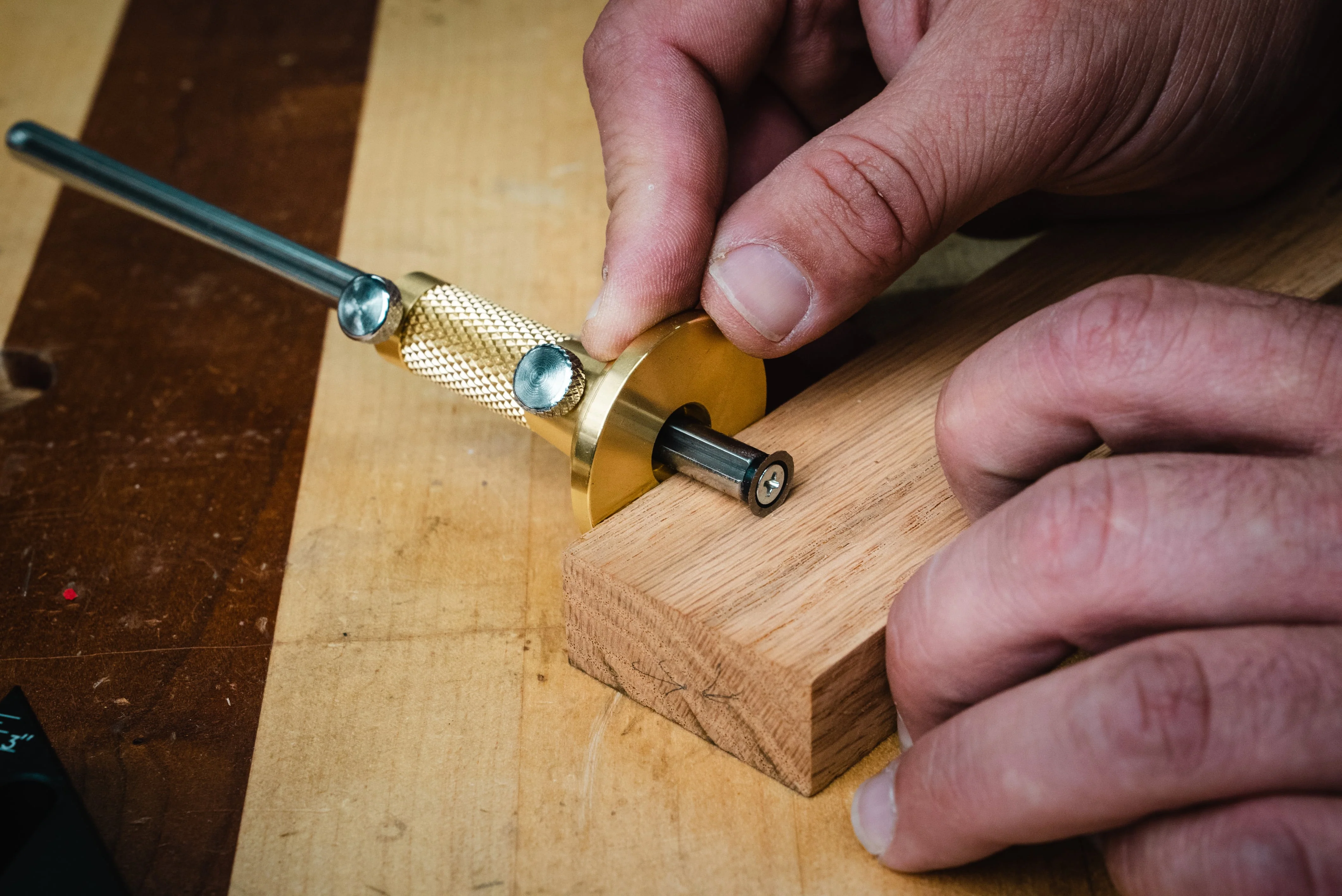 Brass Marking Gauge with Micro-Adjust and Imperial/Metric Markings - Image 6