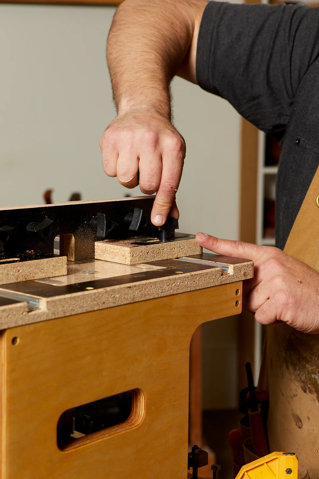 3X3 Custom 6-in-1 Universal Trim Router Jig + KM Tools Benchtop Router Table Bundle - Image 39