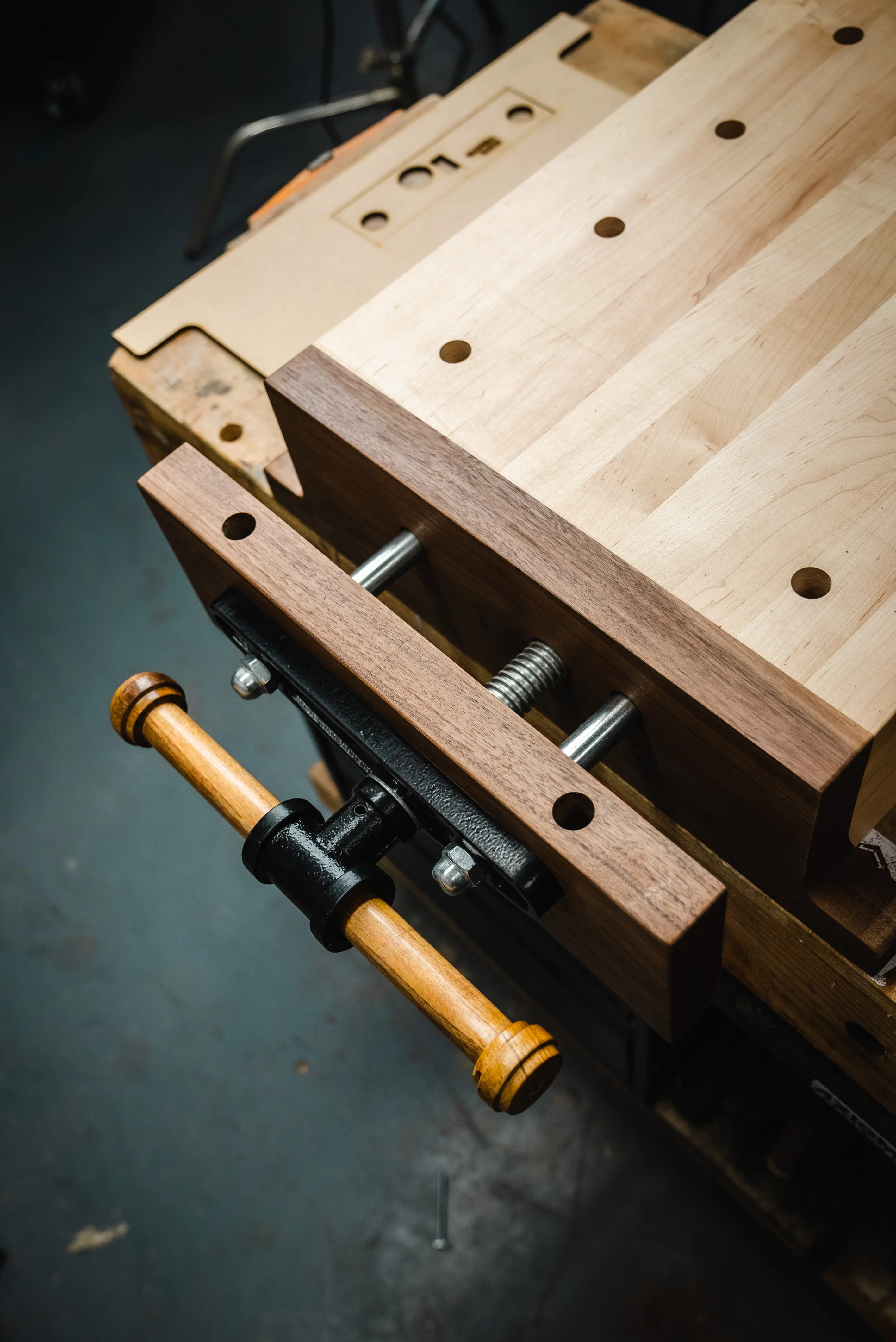 Micro-Workbench With One-Handed Vise Build Plans - Image 3